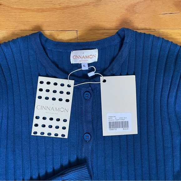 Cinnamon Knitwear Women’s Cropped Denim Blue Cardigan - Picture 5 of 5